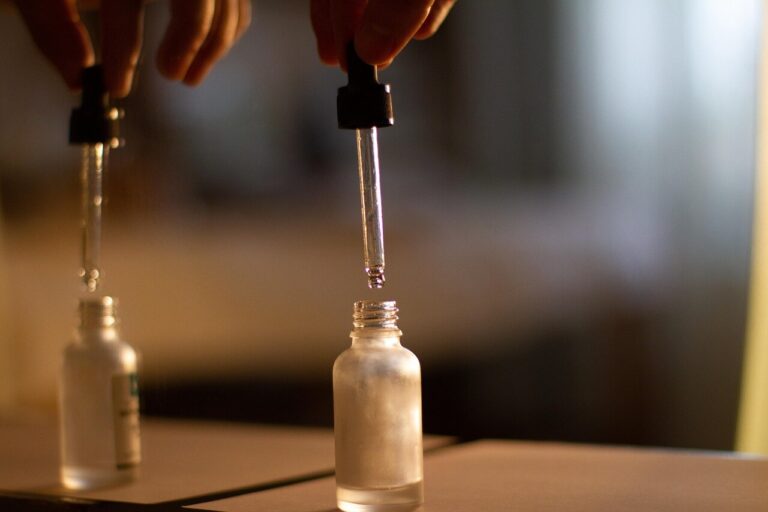 Pipettás aromaterápiás olaj – a Masszázs Varázs meglepő előnyeinek egyike